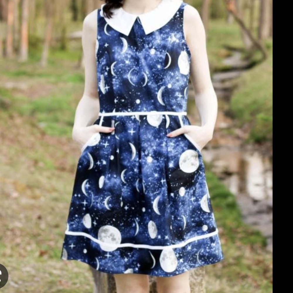 Retrolicious Blue Celestial Midi Dress